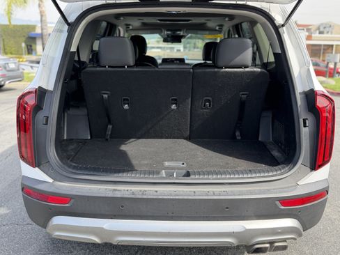 Certified 2021 Kia Telluride S image 8