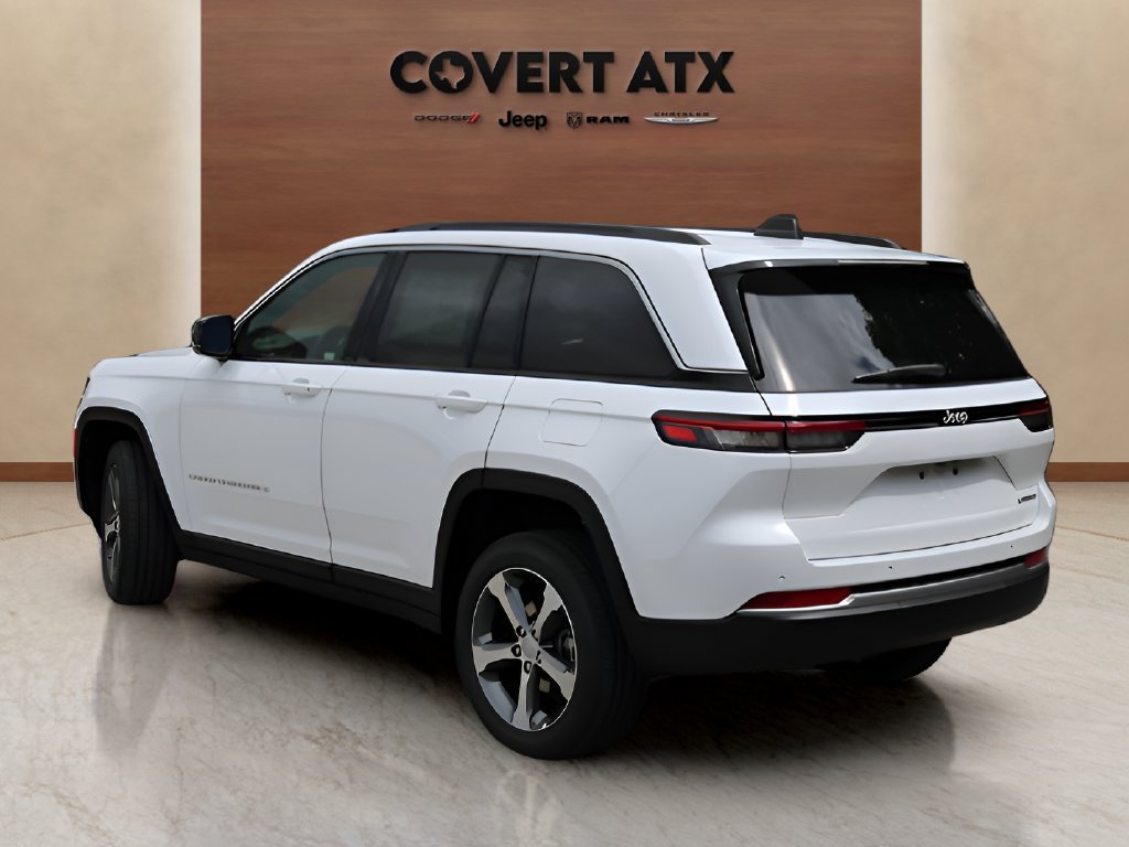 New 2026 Jeep Grand Cherokee Limited RWD image 3