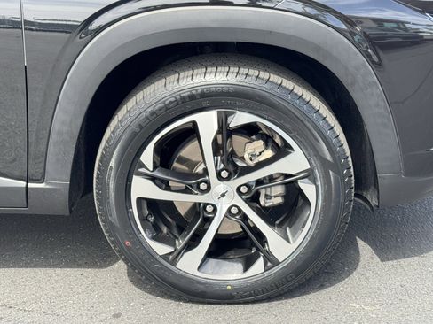 Used 2024 Chevrolet Trax RS FWD image 12