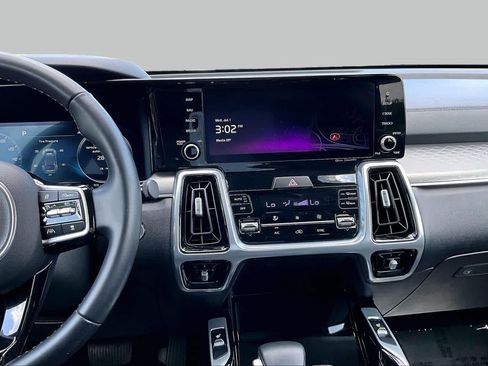 Used 2023 Kia Sorento SX FWD image 7