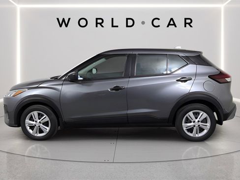 Used 2024 Nissan Kicks S image 4