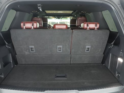 Used 2024 Ford Expedition Limited RWD image 4