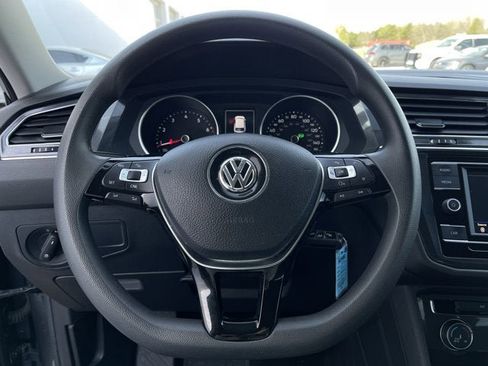 Used 2018 Volkswagen Tiguan S image 15