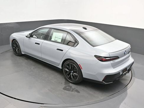 New 2026 BMW 740i w/ Executive Package RWD image 36