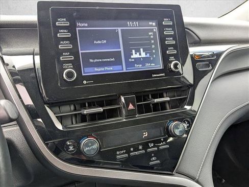 Used 2023 Toyota Camry SE image 14
