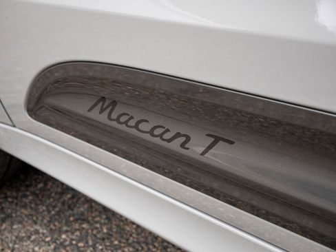 New 2026 Porsche Macan Turbo image 15