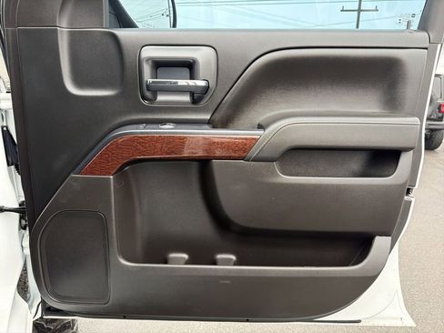 Used 2016 GMC Sierra 2500 SLE w/ SLE Preferred Package image 28