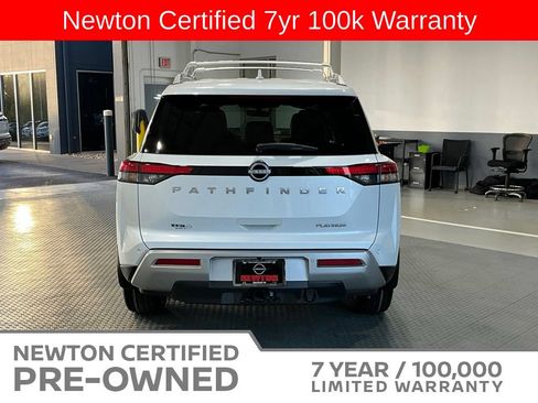 Used 2025 Nissan Pathfinder Platinum FWD image 5