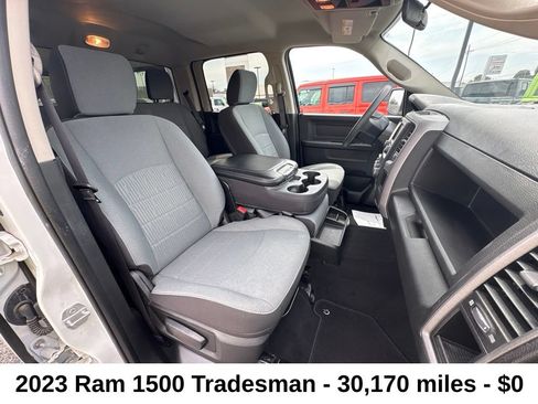Used 2023 RAM 1500 Tradesman w/ Chrome Plus Package AWD/4WD image 9