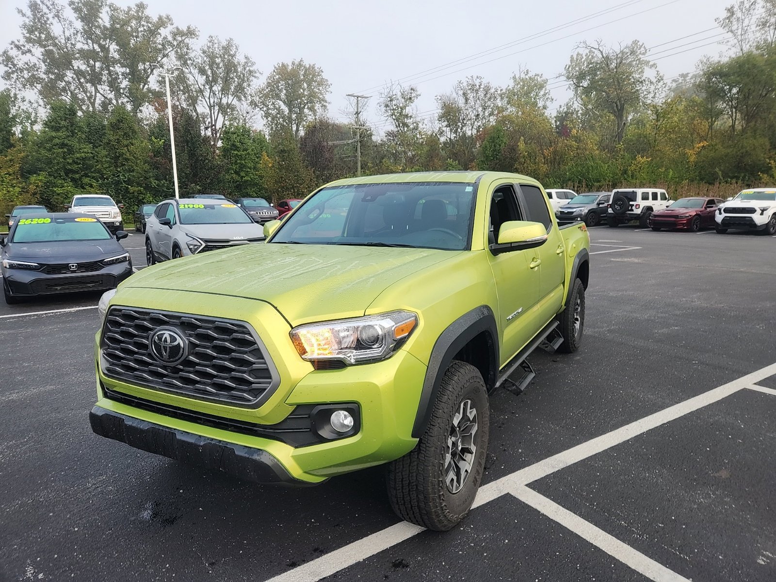 Used 2023 Toyota Tacoma TRD Off-Road w/ TRD Premium Off Road Package AWD/4WD image 2