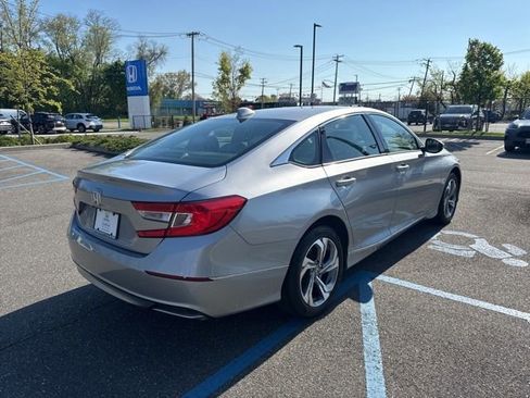 Used 2018 Honda Accord EX image 8