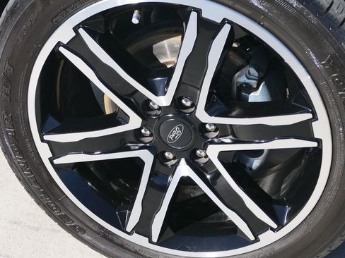 Used 2021 Ford Expedition Limited image 11