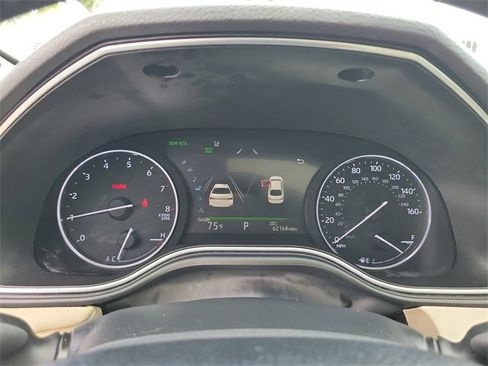 Used 2019 Toyota Avalon Limited image 17