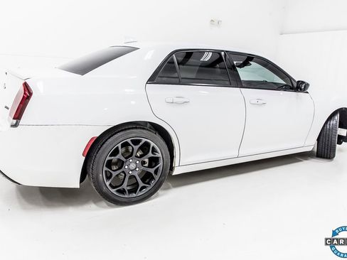Used 2023 Chrysler 300 Touring w/ Sport Appearance Package image 40