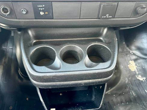 Used 2017 Chevrolet Express 2500 RWD image 12