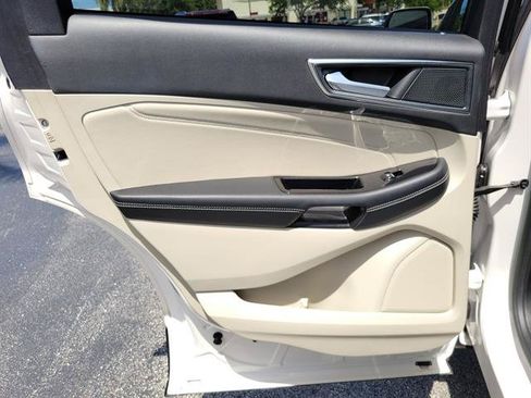 Used 2019 Ford Edge Titanium w/ Equipment Group 301A FWD image 29