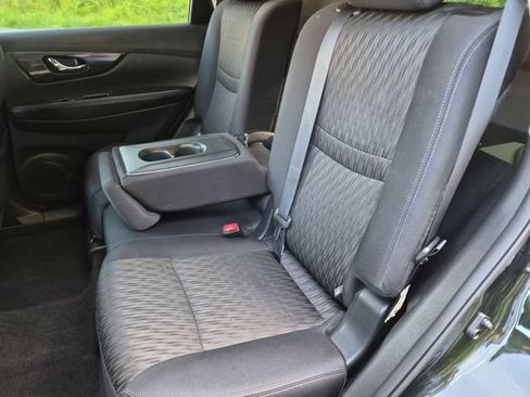 Used 2018 Nissan Rogue SV AWD/4WD image 28