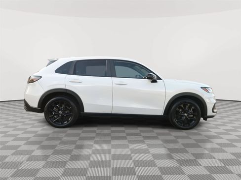 Used 2024 Honda HR-V Sport image 8