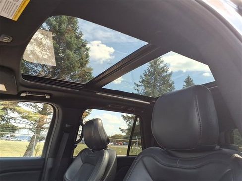 Used 2024 Lincoln Navigator Premiere image 15