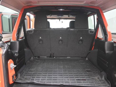 Used 2018 Jeep Wrangler Unlimited Sport S AWD/4WD image 23
