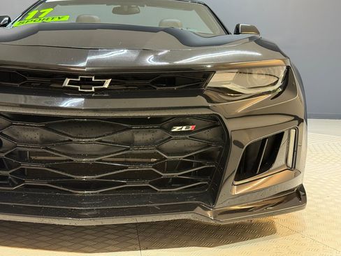 Used 2017 Chevrolet Camaro ZL1 image 25