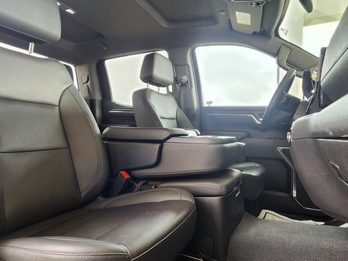 Used 2025 GMC Sierra 1500 SLT RWD image 24