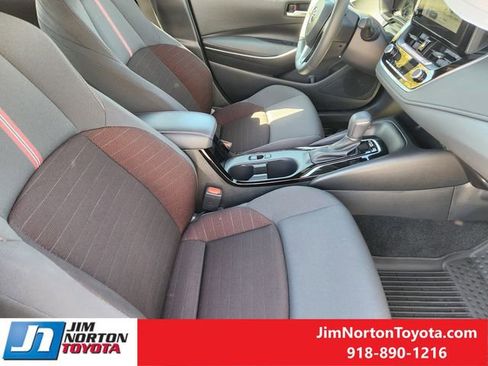 Used 2024 Toyota Corolla SE image 16