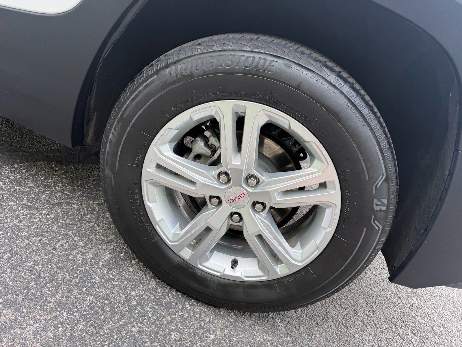 Used 2024 GMC Terrain SLE AWD/4WD image 23