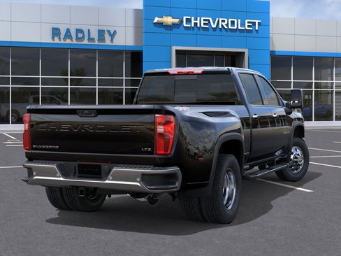 New 2026 Chevrolet Silverado 3500 LTZ w/ LTZ Convenience Package AWD/4WD image 4