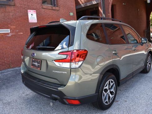 Used 2020 Subaru Forester Premium w/ Popular Package #1 AWD/4WD image 3