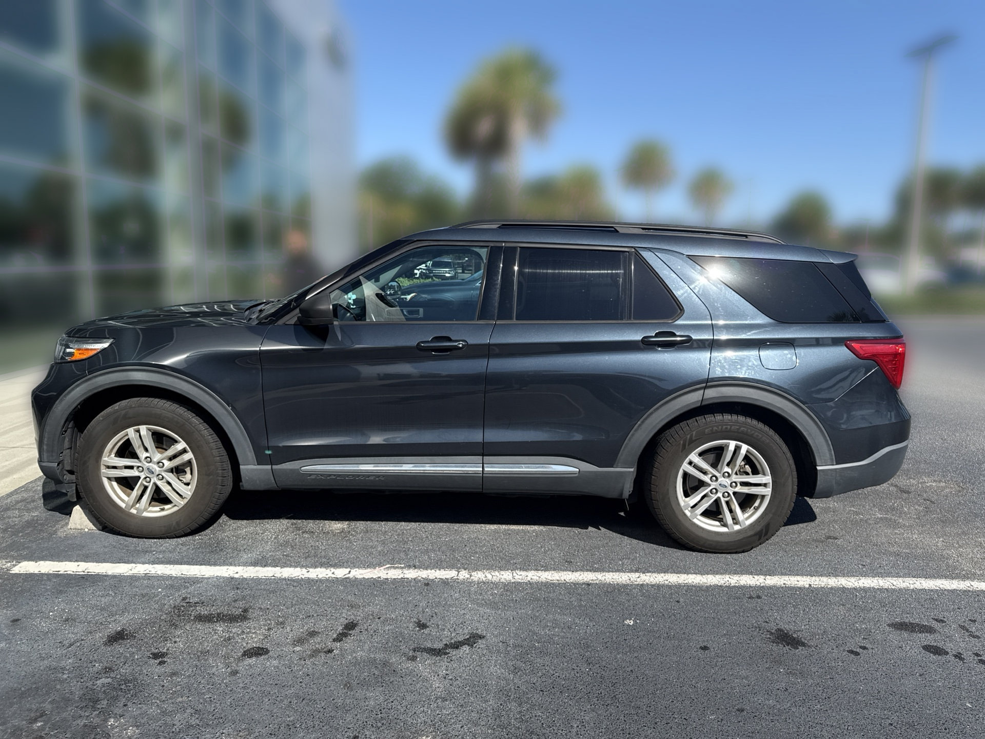Used 2022 Ford Explorer XLT RWD image 8