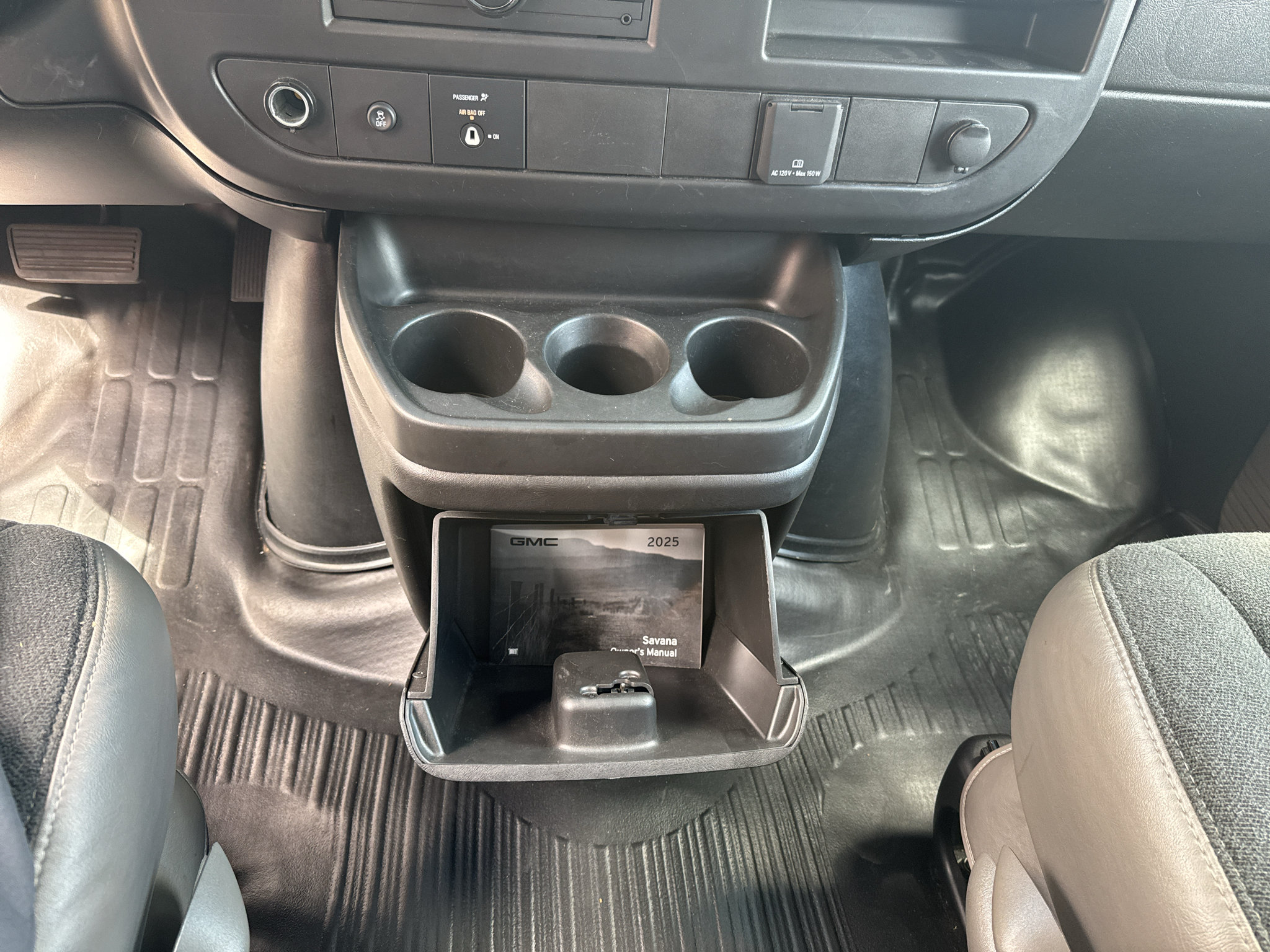 Used 2025 GMC Savana 2500 w/ Driver Convenience Package RWD image 14