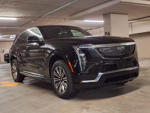 New 2026 Cadillac Escalade IQ Luxury 1 w/ LPO, Premium Carpet Package AWD/4WD image 3