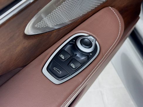 Used 2024 Aston Martin DB12 Coupe RWD image 16
