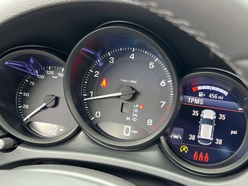 New 2026 Porsche Macan image 24