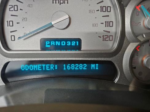 Used 2004 Buick Rainier CXL image 16