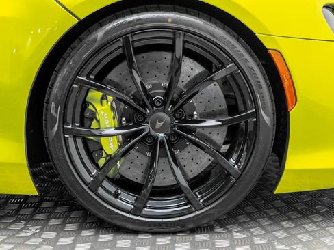 Used 2025 McLaren Artura Spider image 41