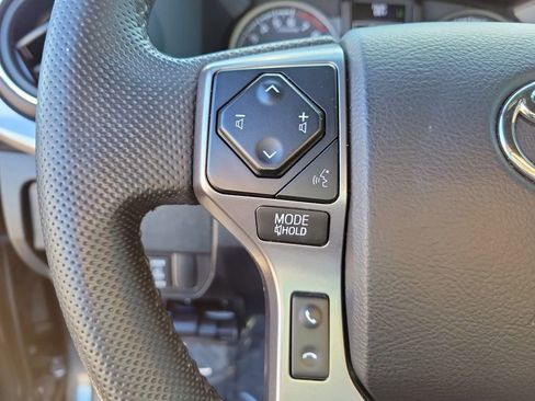 Used 2021 Toyota Tacoma Limited image 24