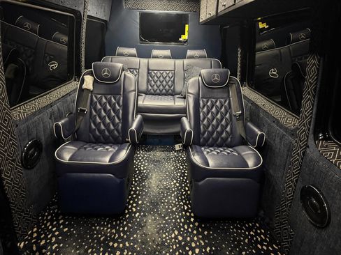 Used 2019 Mercedes-Benz Sprinter 170 image 25