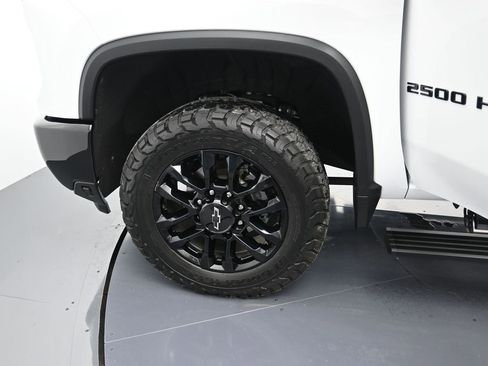 Certified 2025 Chevrolet Silverado 2500 LTZ w/ LTZ Plus Package image 9