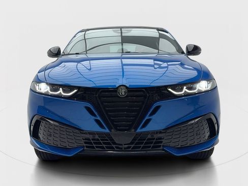 New 2026 Alfa Romeo Tonale w/ Black Premium Package AWD/4WD image 4