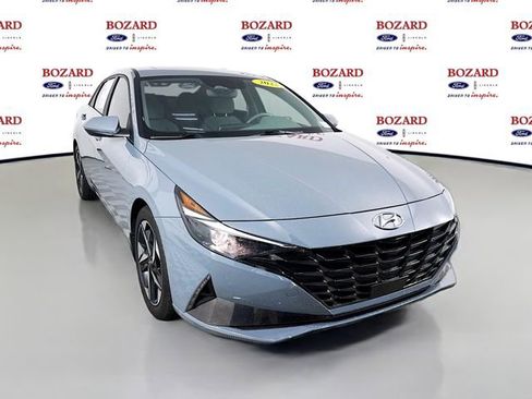 Used 2022 Hyundai Elantra SEL w/ Convenience + Premium Package image 1