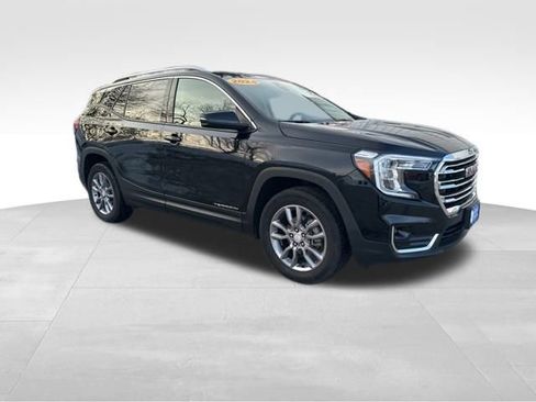 Used 2024 GMC Terrain SLT image 10