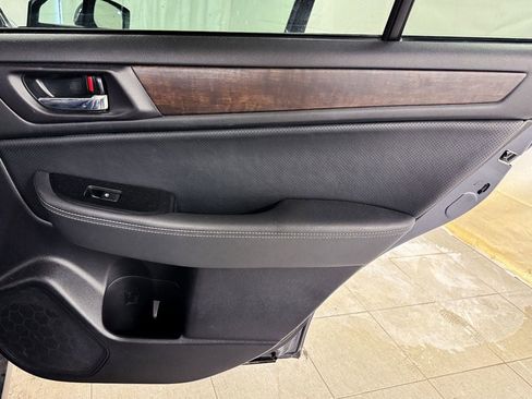 Used 2017 Subaru Outback 2.5i Limited image 16