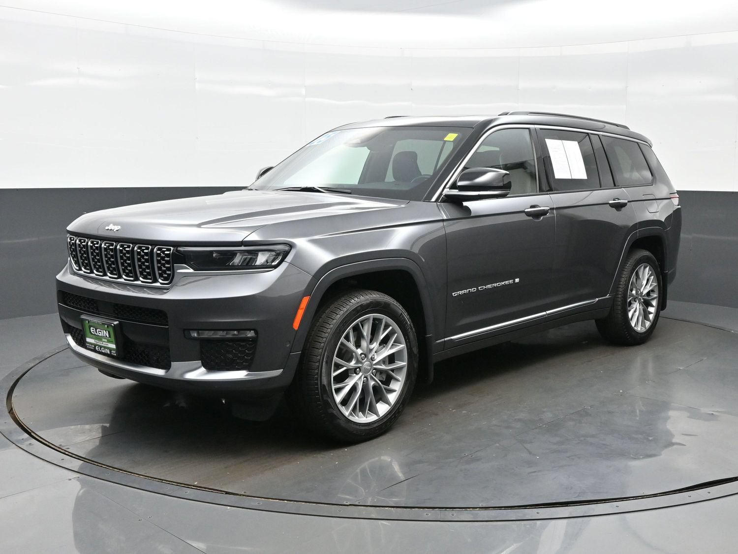 Used 2025 Jeep Grand Cherokee L Summit w/ MOPAR Finishing Package AWD/4WD image 2