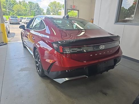 Used 2024 Hyundai Sonata SEL FWD image 3