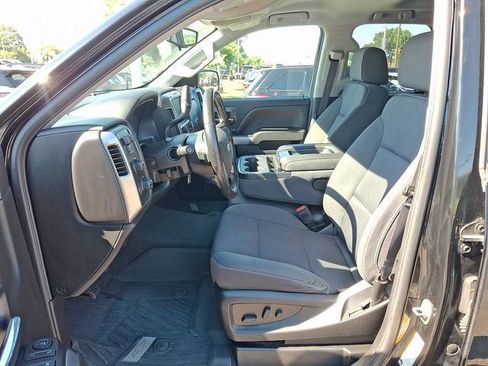 Used 2019 Chevrolet Silverado 1500 LT w/ LPO, Black Pack AWD/4WD image 8