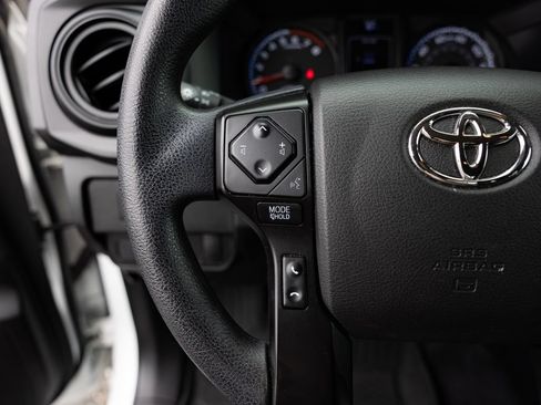Used 2023 Toyota Tacoma SR AWD/4WD image 12