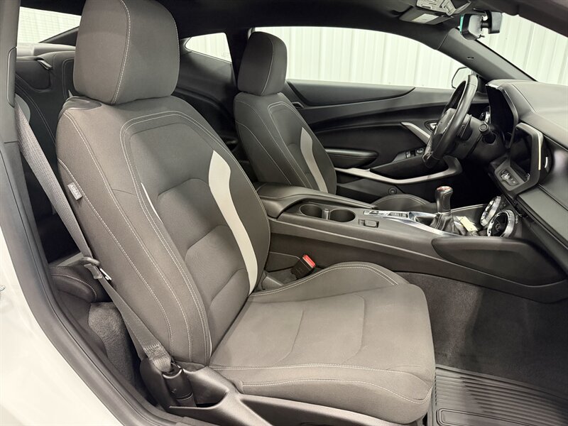 Used 2022 Chevrolet Camaro SS RWD image 15