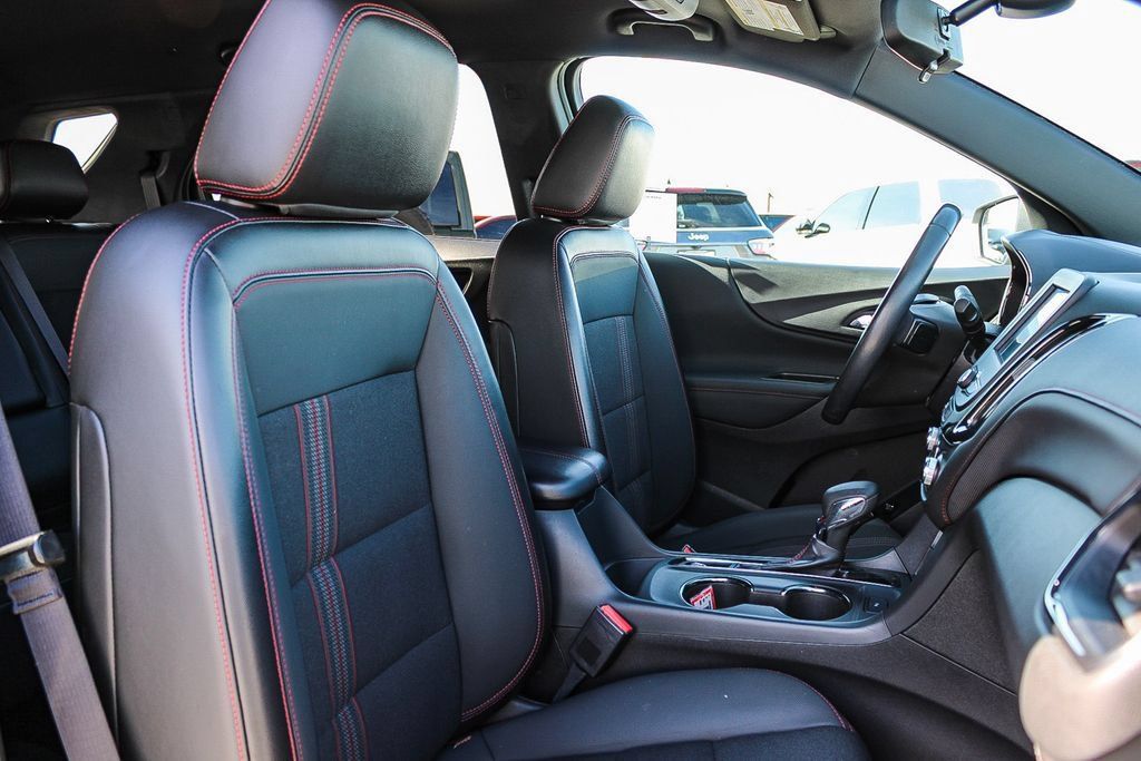 Used 2022 Chevrolet Equinox RS FWD image 17